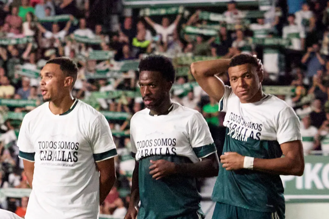 Tebas, presidente da LaLiga, criticou Vinicius Jr, Mbappé e Konaté por não usarem camisa de apoio a Ceuta. É uma questã…