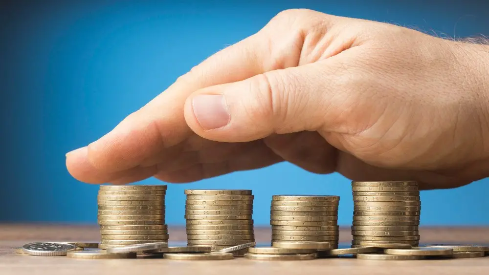Índice de atividade econômica caiu 0,2% em julho, pior que o previsto. Essa retração indica que o ritmo das coisas tá d…