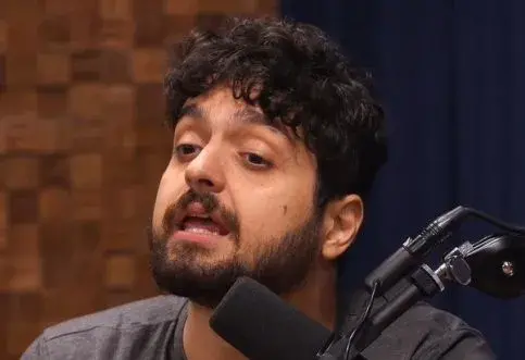 Justiça de São Paulo condenou Monark a pagar R$ 100 mil por ofensas sobre partido nazista no Flow Podcast. Essa decisão…
