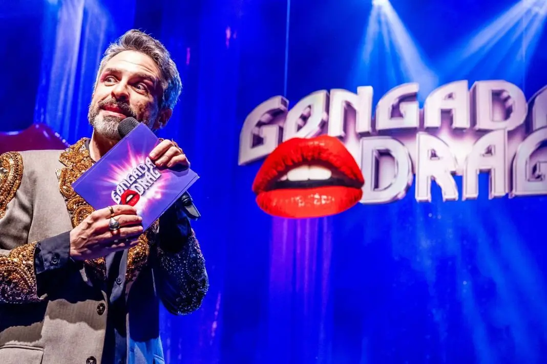 Teatro Riachuelo Rio recebe Gongada Drag quarta, 30 de setembro, com Suzy Brasil, Deco Machado e outros nomes. A mistur…