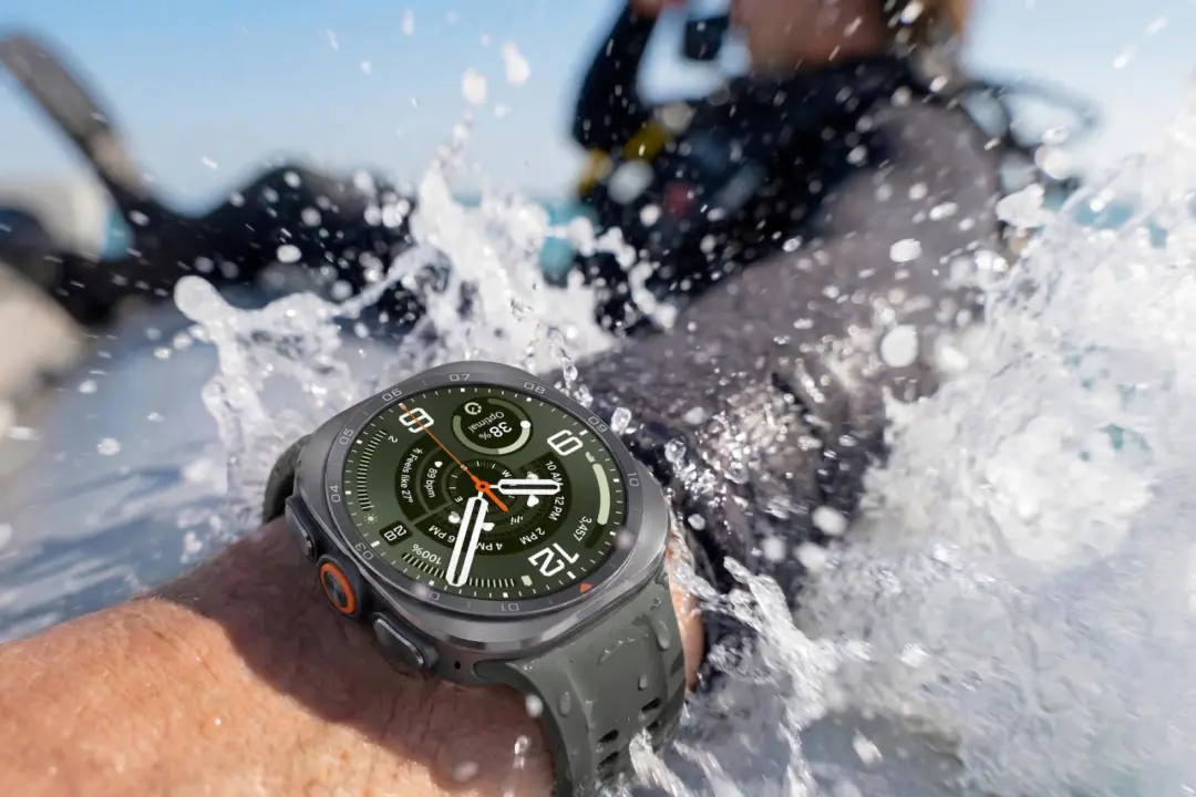 Galaxy Watch Ultra2 chegou, unindo o melhor de relógio de lifestyle e fitness para Android. Acho legal essa união, porq…