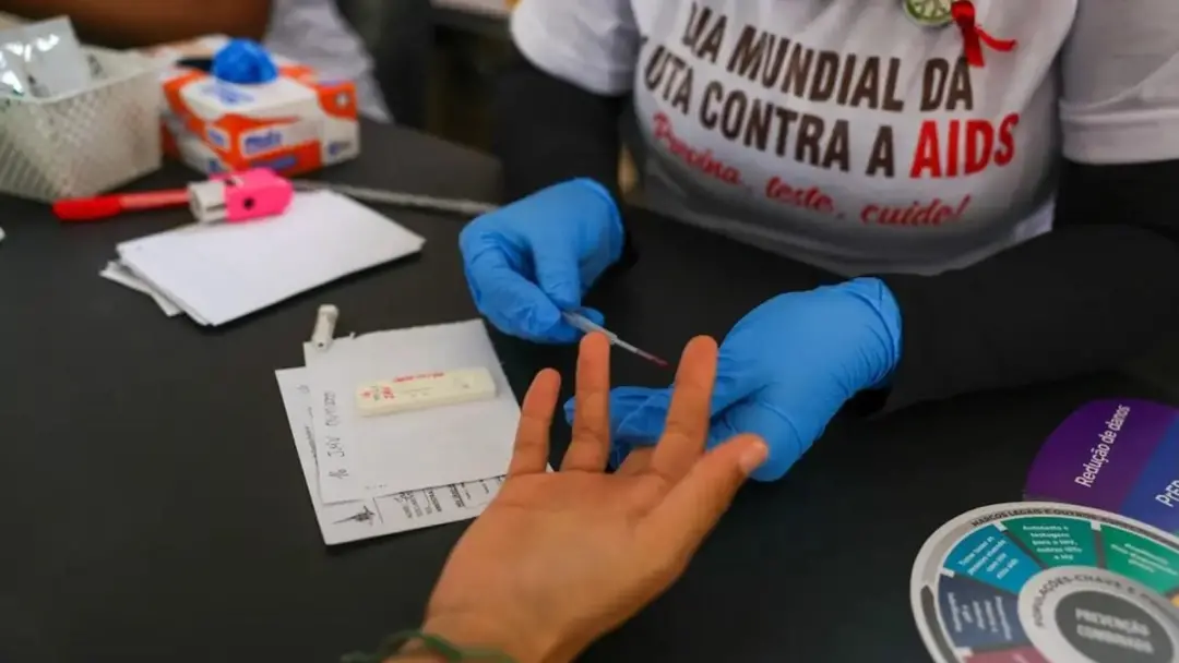 Ampliação do acesso ao lenacapavir, prevenção de HIV, para 14 países, incluindo o Brasil, tá rolando. É uma ferramenta …