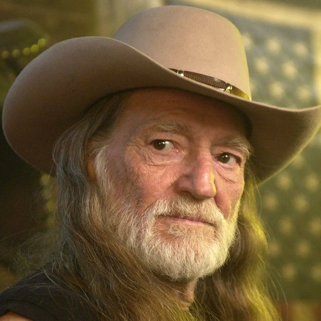 Willie Nelson teve uma segunda esposa que o deixou depois que ele teve um bebê com outra mulher. Essa história mostra c…