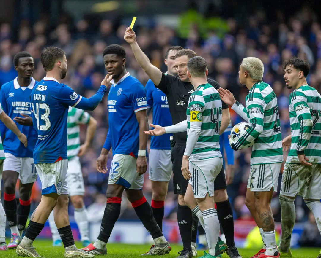 John Beaton foi nomeado juiz para o Derby de Glasgow entre Celtic e Rangers neste domingo. É bom que seja um juiz exper…