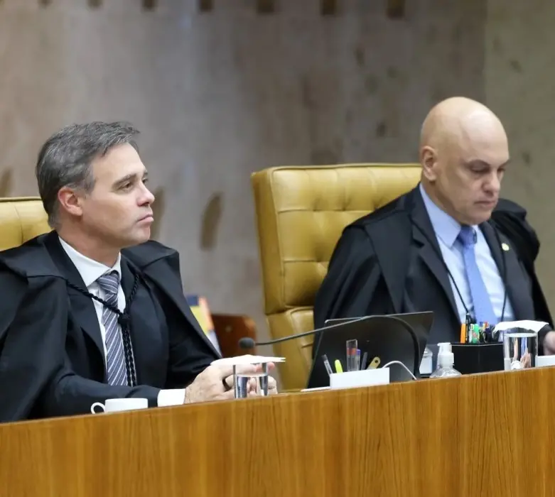 Moraes e Mendonça votaram pela união de questões em investigação no STF, mas o placar ficou 4 a 3 para manter separadas…