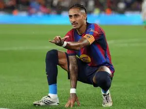 Barcelona vence o Racing por 7 a 2, com Raphinha fazendo hat-trick e Gabriel Jesus marcando um golaço. Esse placar most…