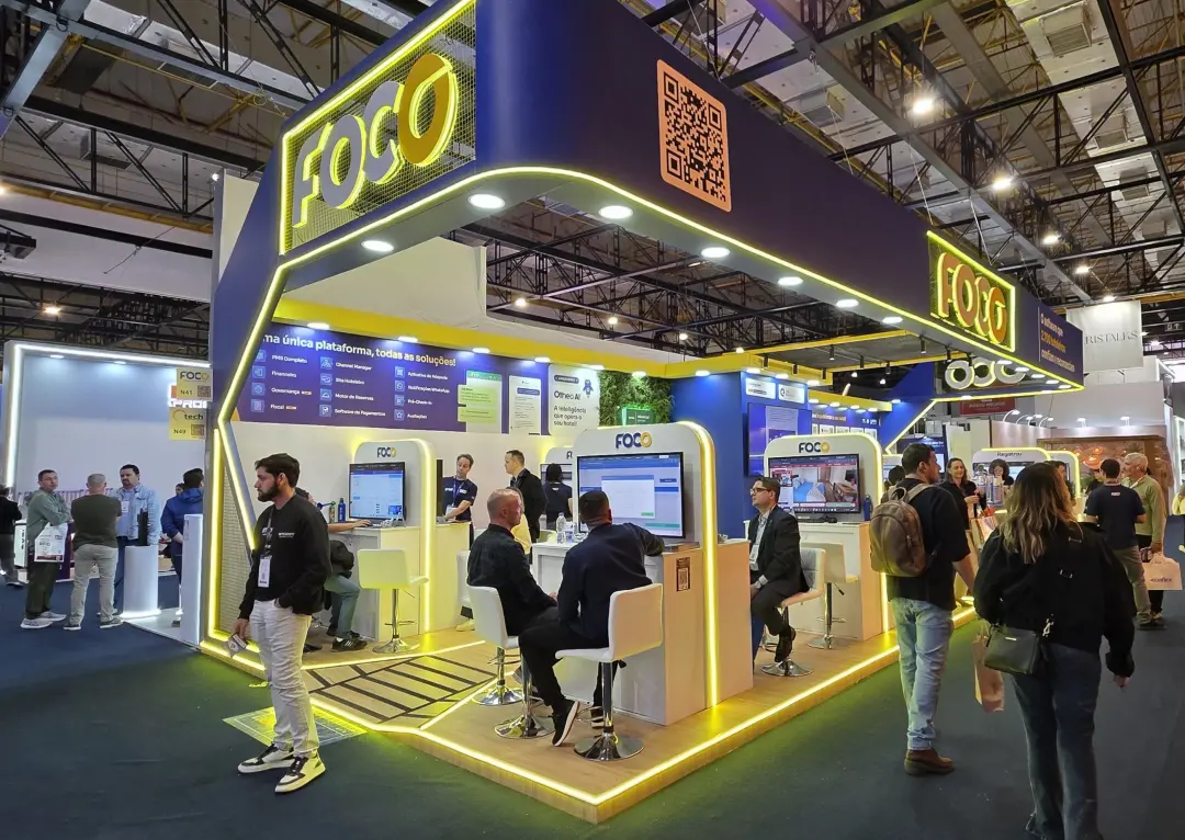 Equipotel 2026 traz avanço na gestão hoteleira com a Foco Tecnologia lançando o Otheo AI, robô-concierge integrado ao s…