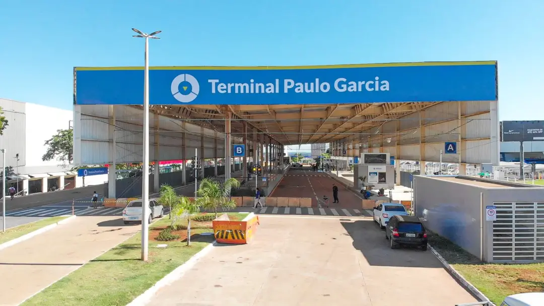 Vereador Denício Trindade propôs mudança de embarque e desembarque nos terminais de Goiânia, querendo padronizar a entr…