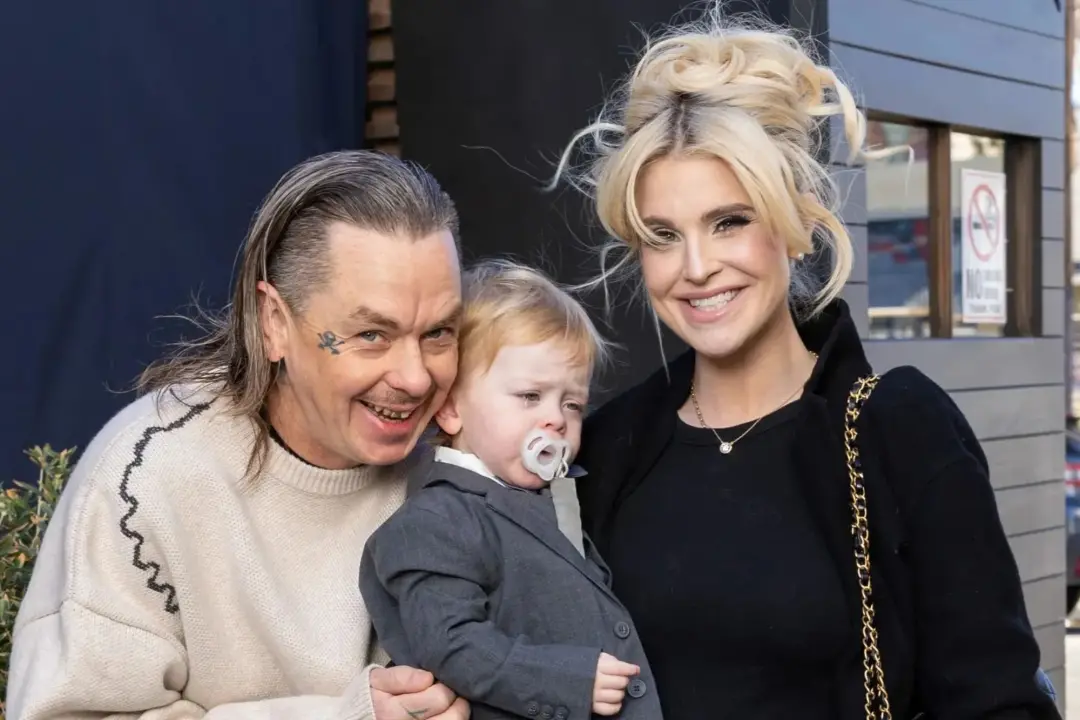 Kelly Osbourne fala sobre o medo de seu filho seguir os caminhos de vícios que ela e Ozzy tiveram. A menina usava álcoo…