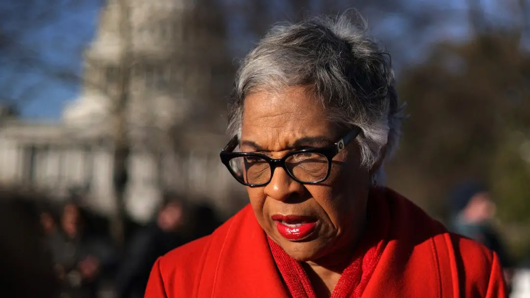 Rep. Joyce Beatty alegou que o Kennedy Center está violando uma ordem judicial ao trancar as portas e colocar cerca de …