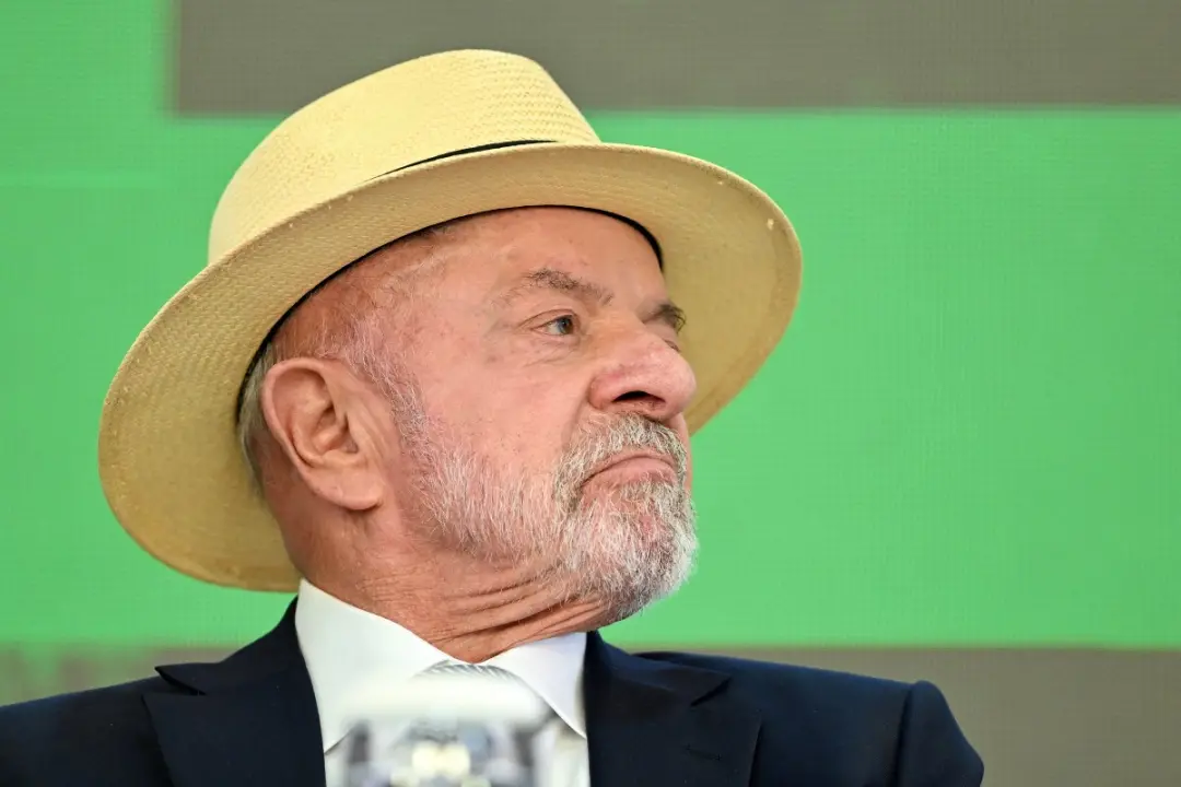 Lula pediu a Donald Trump que não interferisse nas eleições brasileiras no Palácio do Planalto. É fundamental que a esc…