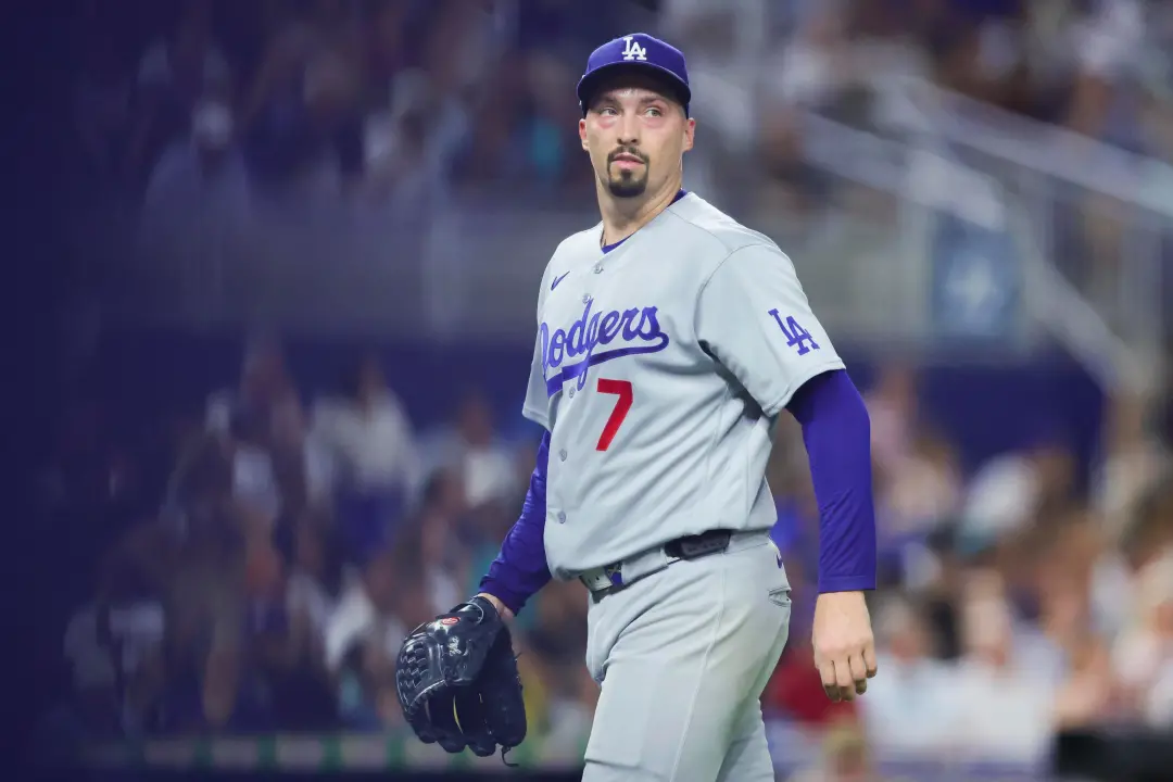 Blake Snell saiu cedo do jogo contra os Reds na quarta-feira com rigidez na virilha esquerda. É preocupante ver esses p…