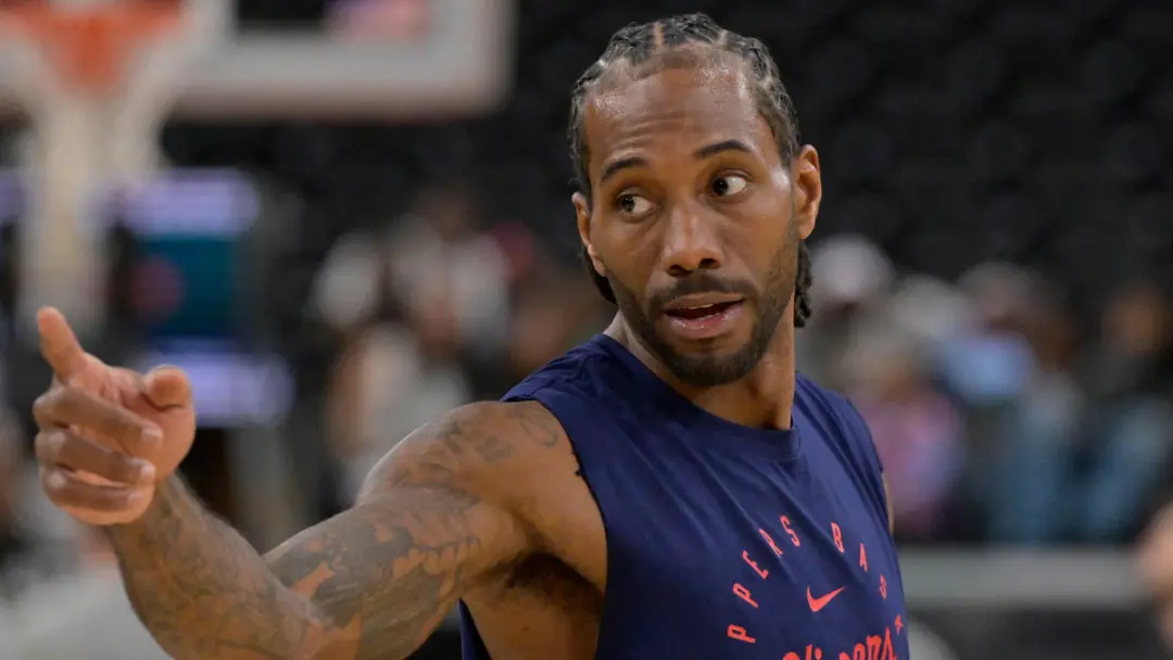 Darko Rajakovic contou que ele estava no draft room dos Spurs em 2011 quando Kawhi Leonard foi selecionado pelos Pacers…