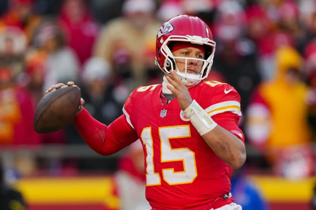 Mahomes voltou em campo e liderou os Chiefs a uma vitória de 31 a 10 sobre os Broncos no jogo de abertura. Ele fez isso…