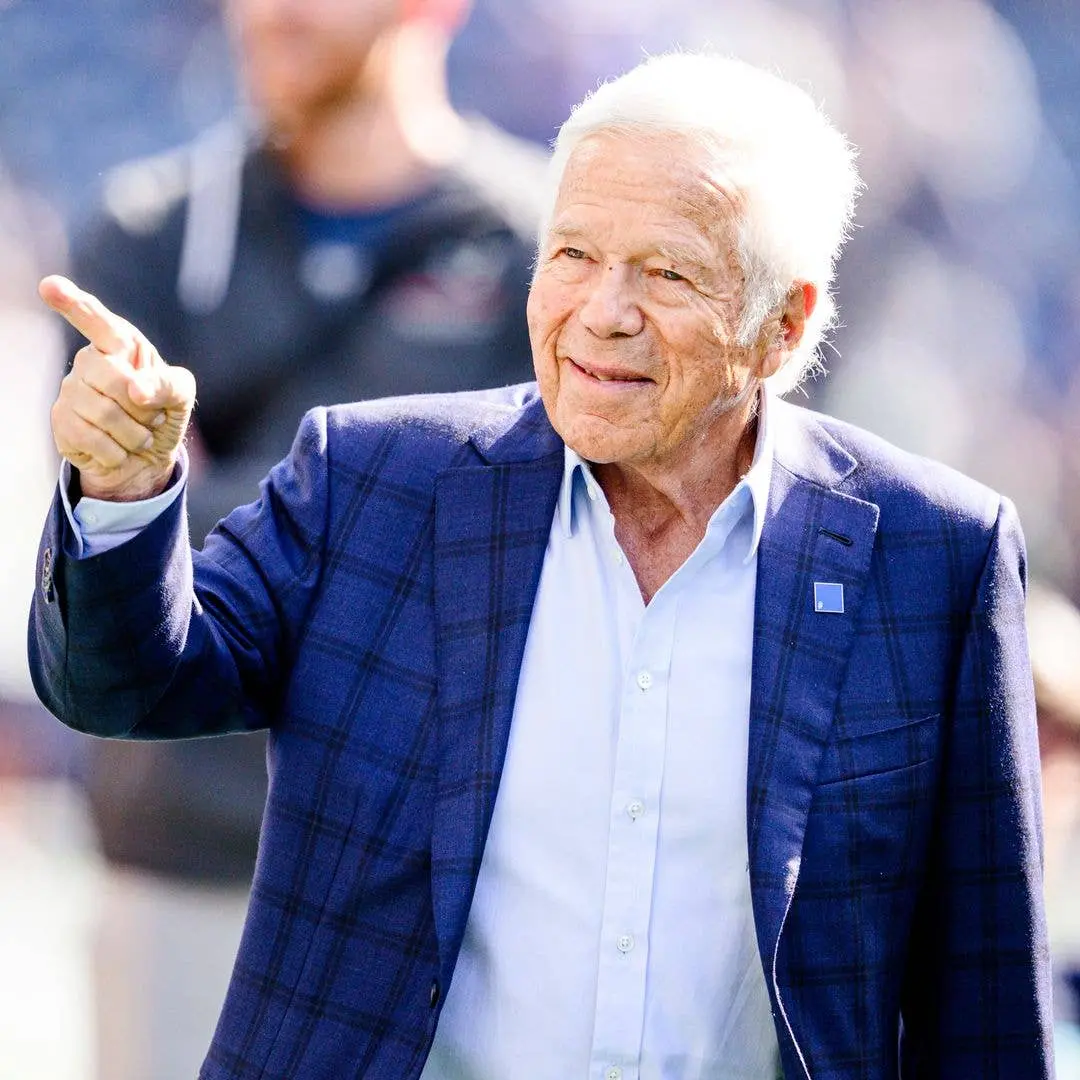 Robert Kraft prometeu 2 milhões de dólares para ajuda humanitária palestina após ligação do Ed Sheeran. É um gesto que …