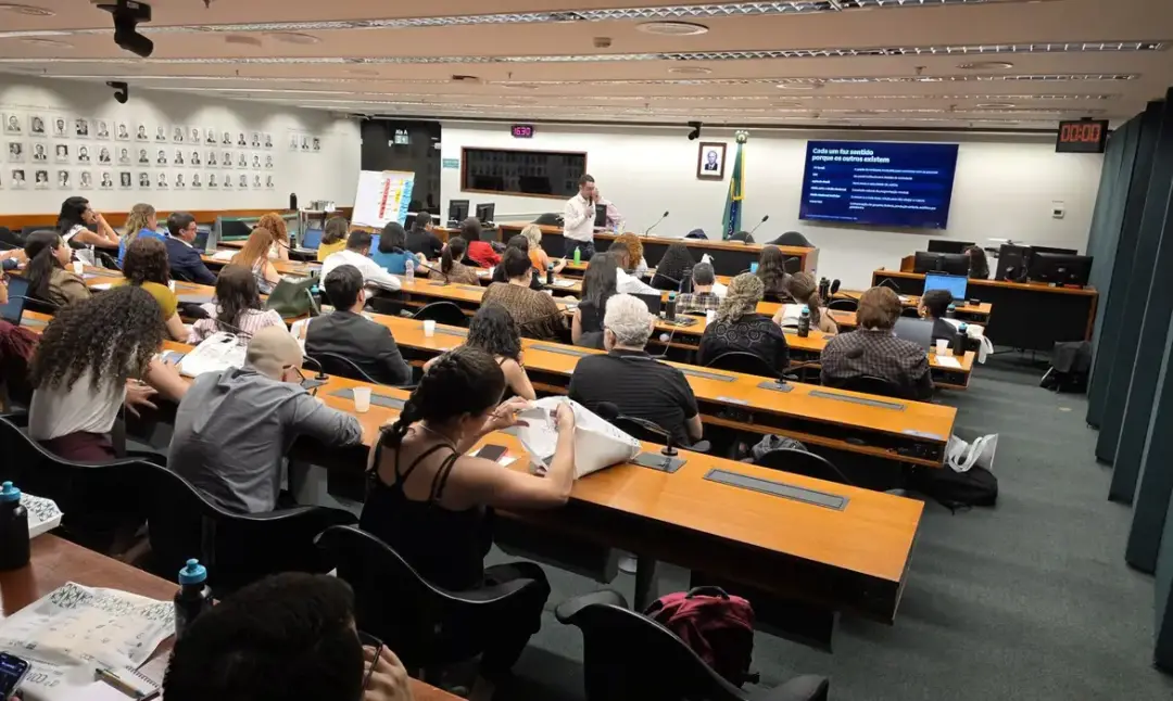 Congresso em Brasília reuniu pesquisadores de comunicação pública para debater como levar informação de qualidade à pop…