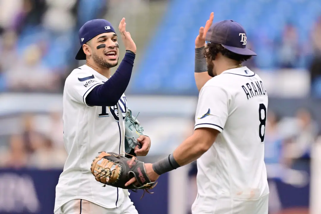 Rays empatam em quatro doubles no segundo inning contra Athletics, marcando quatro gols contra Brady Basso. A defesa do…