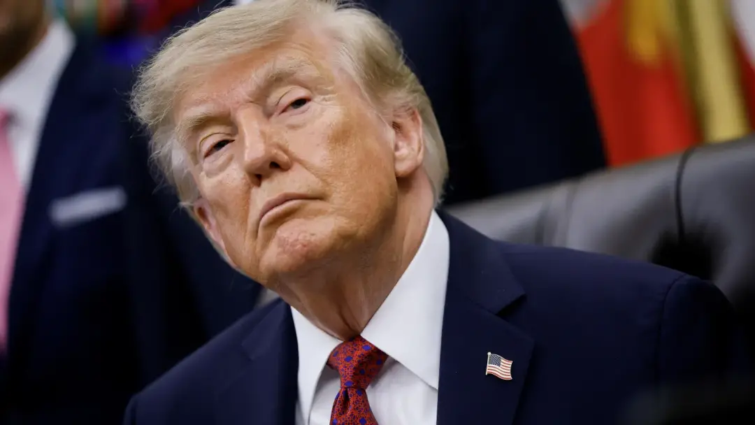 Trump ameaçou tarifas pesadas à União Europeia se o Canadá virar membro associado. Ameaça surge depois que a Comissão E…