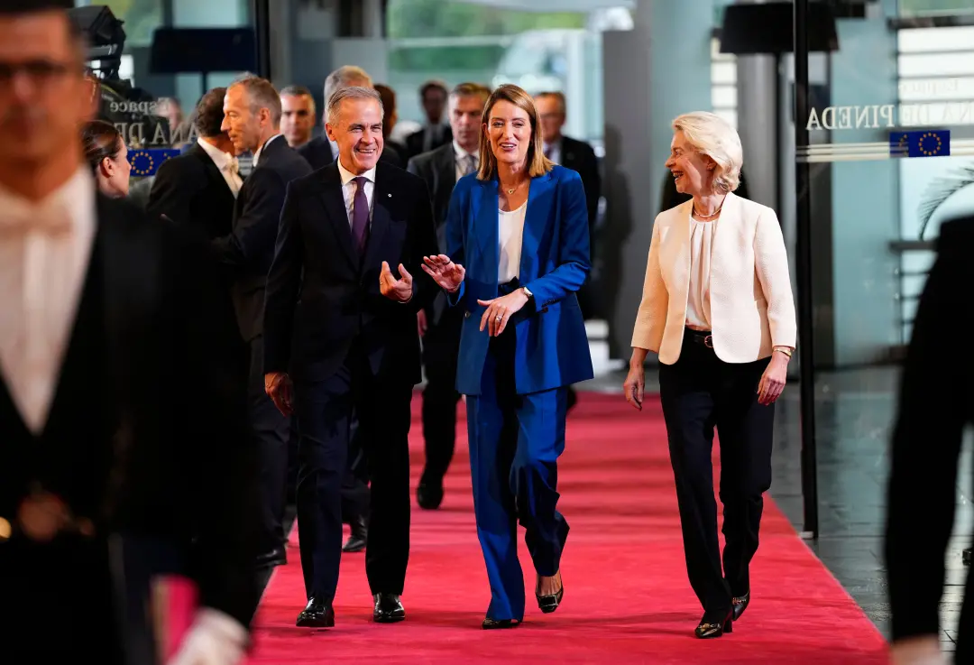 Ursula von der Leyen apresentou um plano de segurança para a Europa sem mencionar os Estados Unidos no discurso de 22 p…
