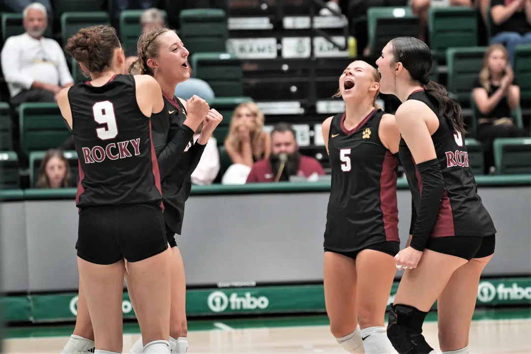 Rocky Mountain derrotou o Fossil Ridge em um jogo de vôlei em Fort Collins, com um placar final de 3 a 1. Essa mudança …