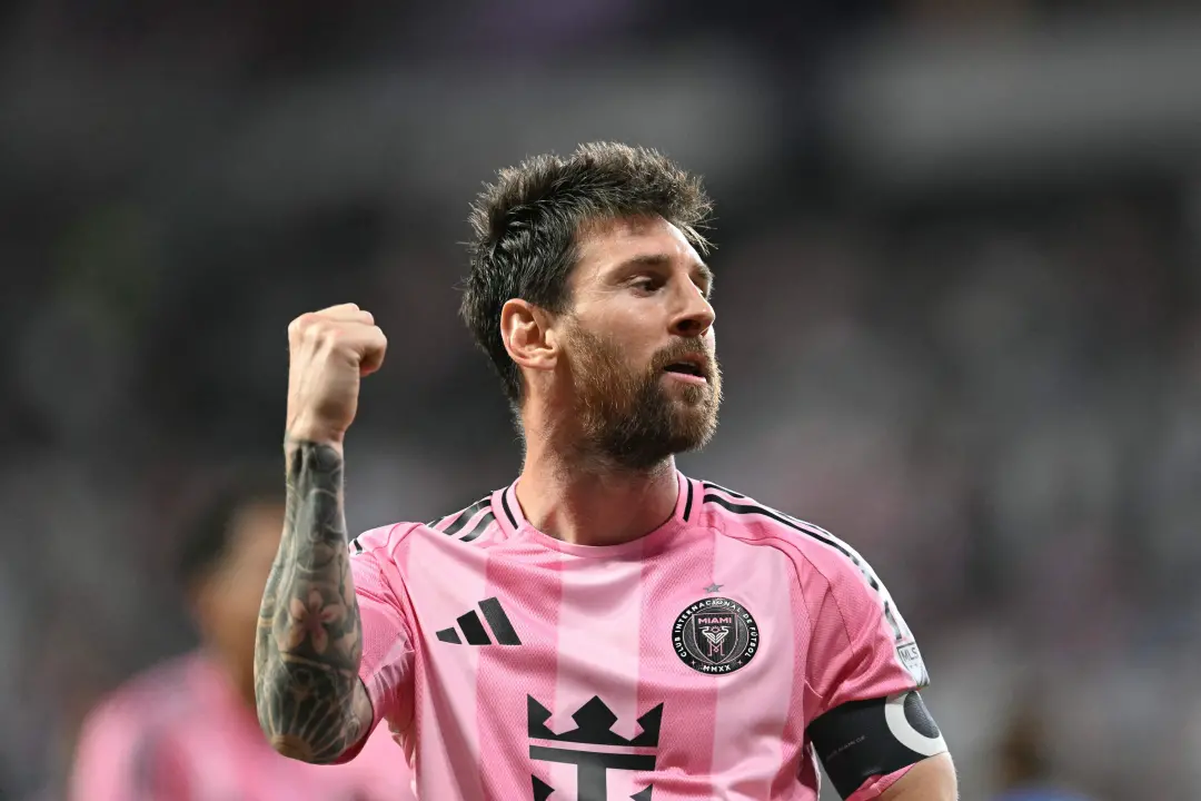 Messi fez história no Inter Miami ao marcar o gol número 100 pelo clube na Campeones Cup contra o Cruz Azul. Isso mostr…