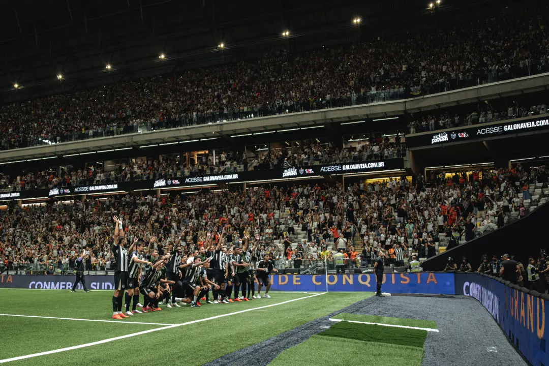 Arena MRV recebeu 40 mil torcedores para o jogo decisivo da Copa Sudamericana. O Atlético venceu por 4 a 2 no tempo nor…