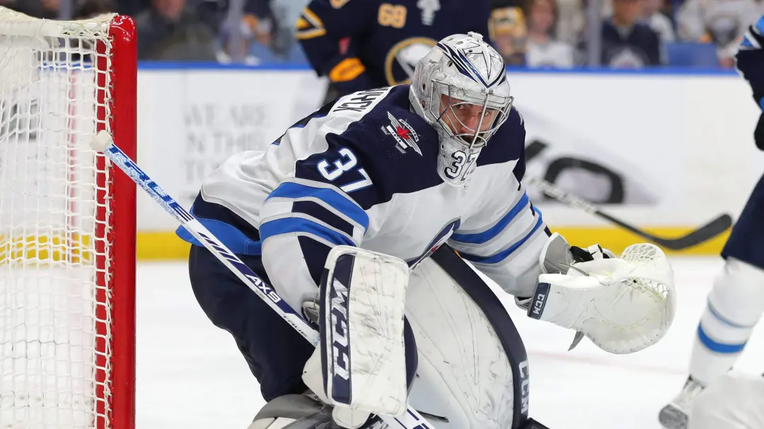 Connor Hellebuyck está suspenso pelos Jets do Winnipeg por não se apresentar no treinamento, mesmo com contrato de cinc…