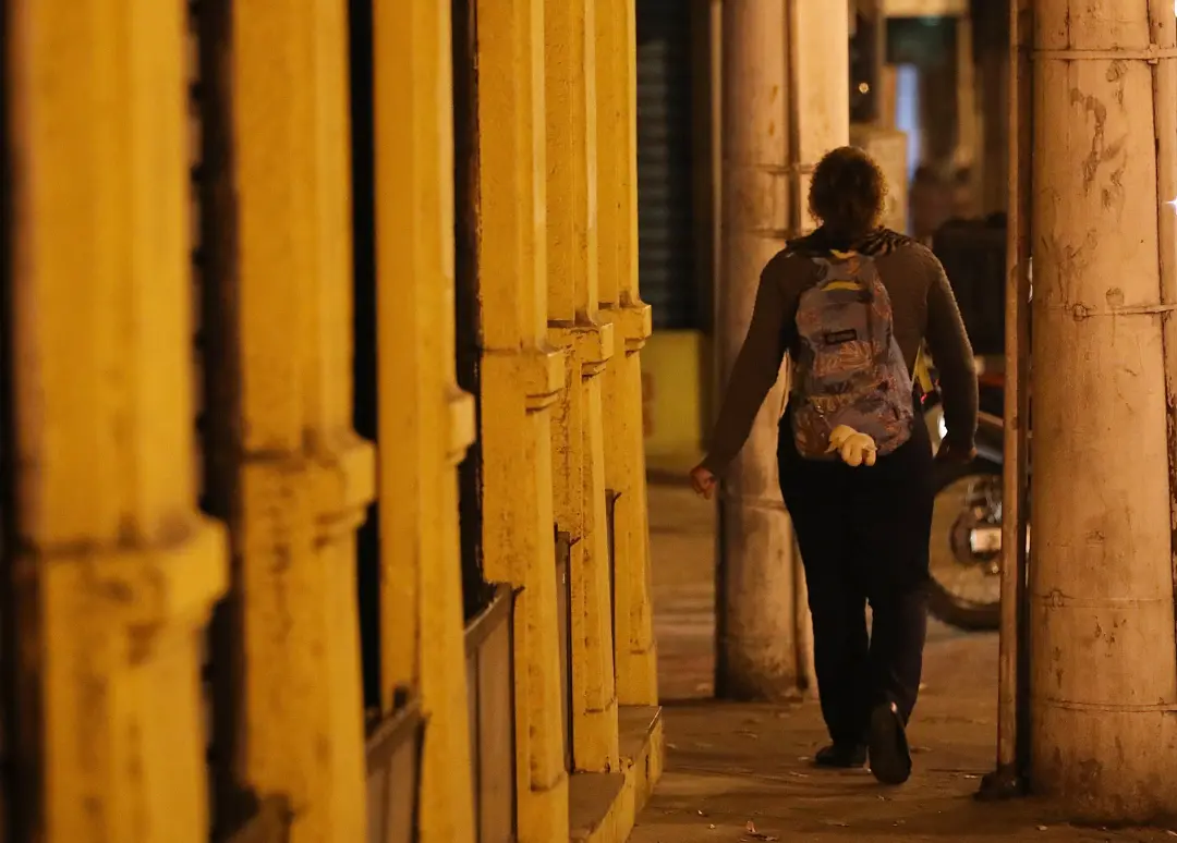 98% das mulheres no Brasil mudaram hábitos por medo da violência. É um reflexo do quanto a insegurança afeta a liberdad…