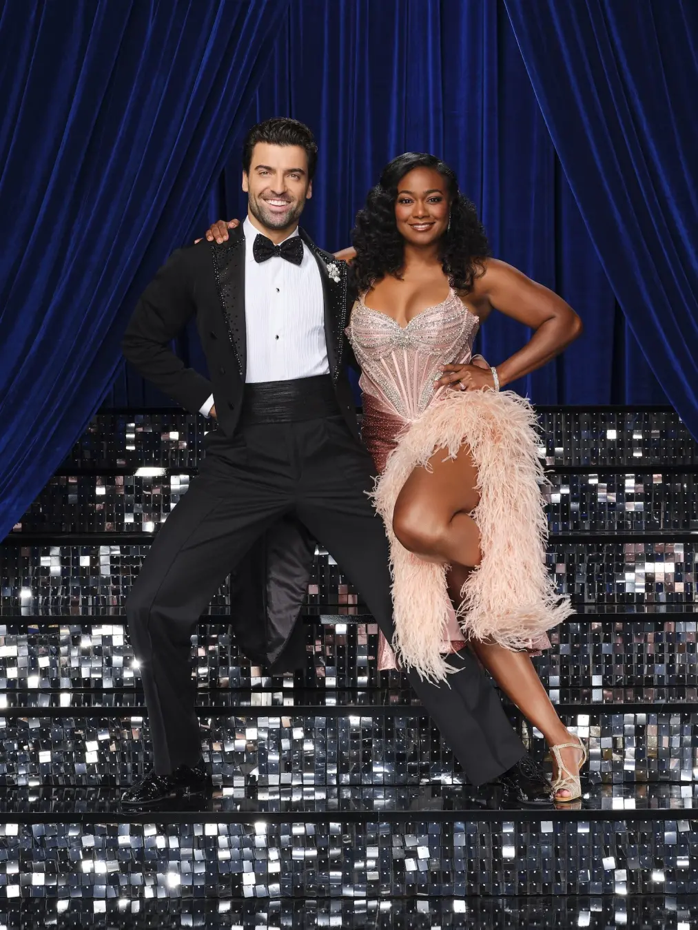 Jan Ravnik, pro dançarino do DWTS, está surpreso com seu retorno para a temporada 35. A controvérsia inicial, com suges…