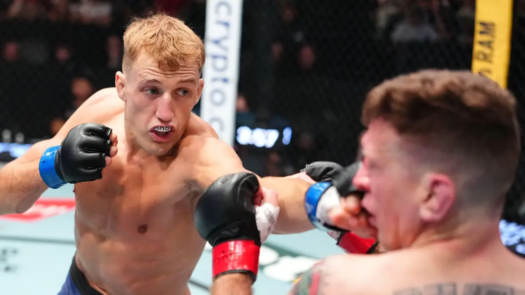Adam Darby conseguiu contrato na UFC depois de mais de dez anos de treino, vencendo Patrick Rivera por nocaute técnico …