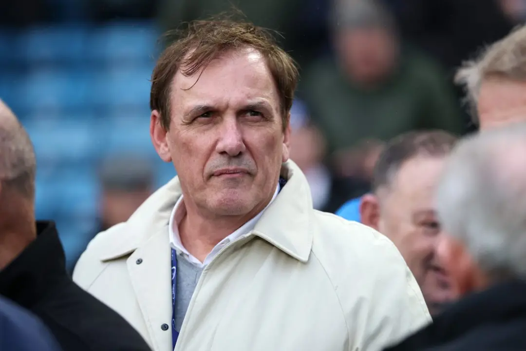 Tony Cascarino diz que o Marseille ainda é o maior clube da França. Ele lembrou como foi a contratação, que veio depois…