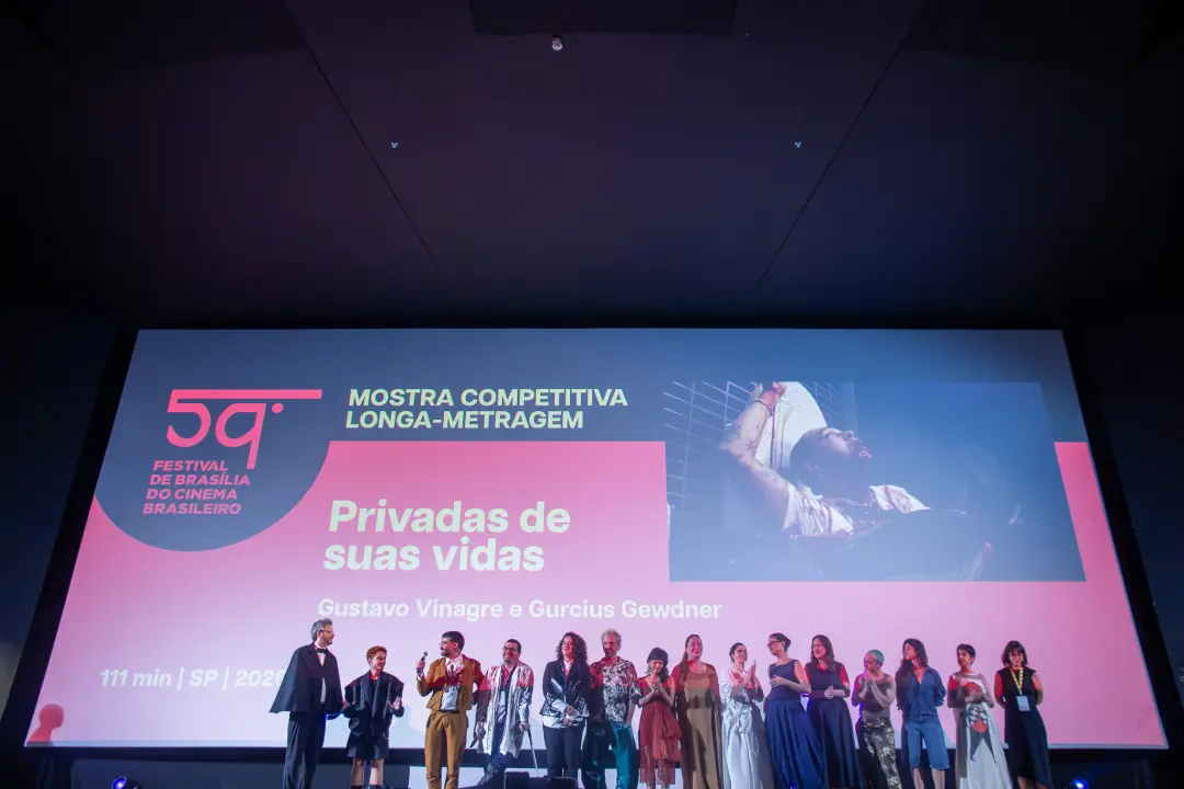 Privadas de Suas Vidas chegou na Mostra Competitiva Nacional do Festival de Brasília. O filme mistura terror, gore e co…