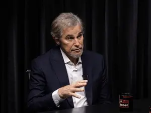 Edson Celulari relembrou o câncer em 2016 e disse que passou a peneirar o importante. Essa jornada mostra como a pausa …