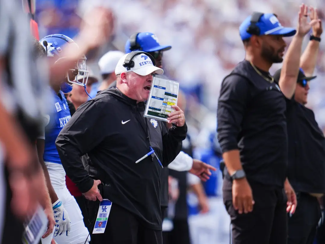 Jay Bateman, técnico defensivo de Kentucky, foi um nome que Jeff Monken queria contratar em Georgia Southern e Army. A …