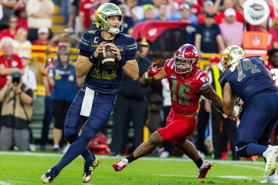 CJ Carr da Notre Dame com 81,3% de acerto no segundo tempo, somando sete touchdowns sem intercepção. É forte ver quem s…