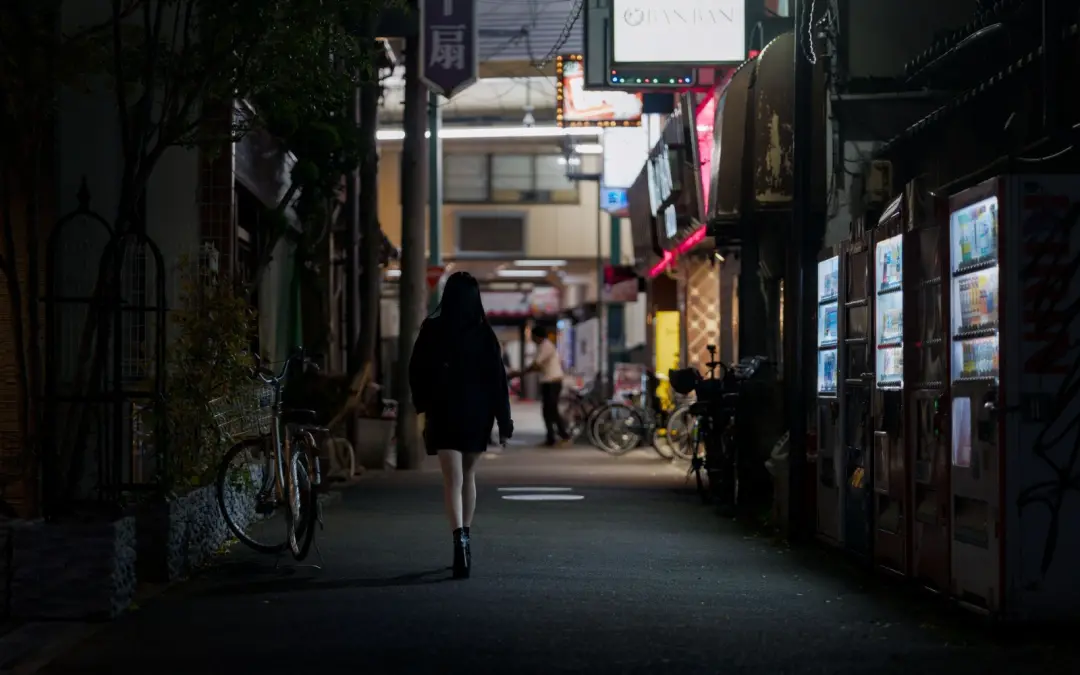 Japão pode mudar a lei pra punir quem contrata serviços sexuais, não só quem oferece. Isso igualaria a situação, tirand…