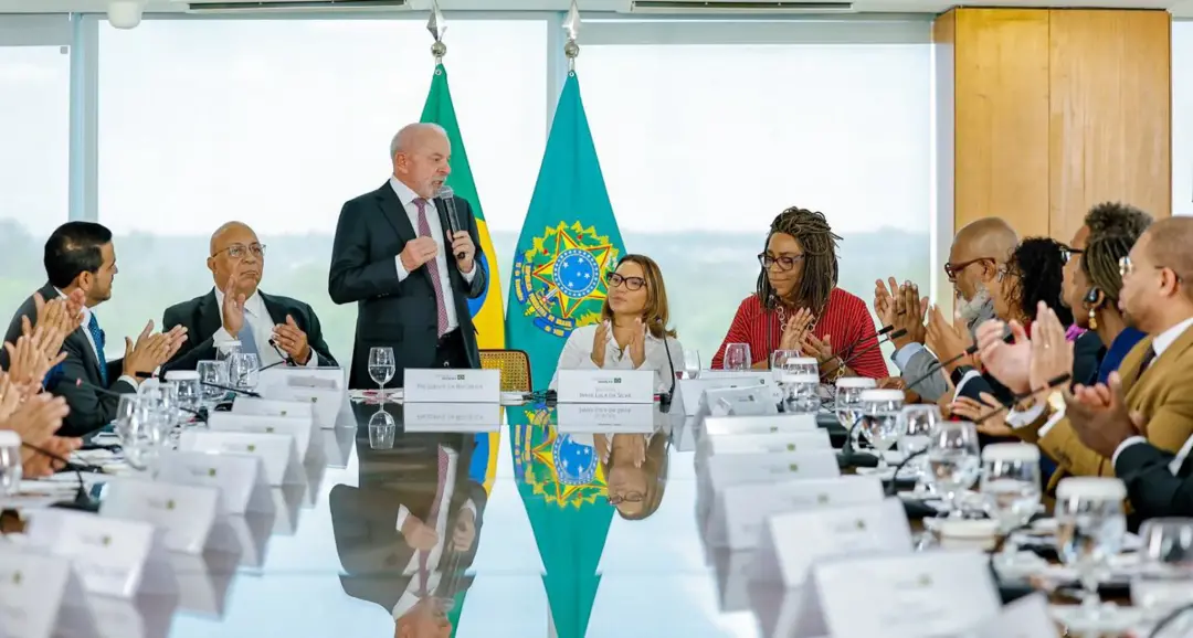 Lula fez comparações com Cristo em encontro com pastores em Brasília. Relacionou a cor vermelha do PT ao sangue de Jesu…