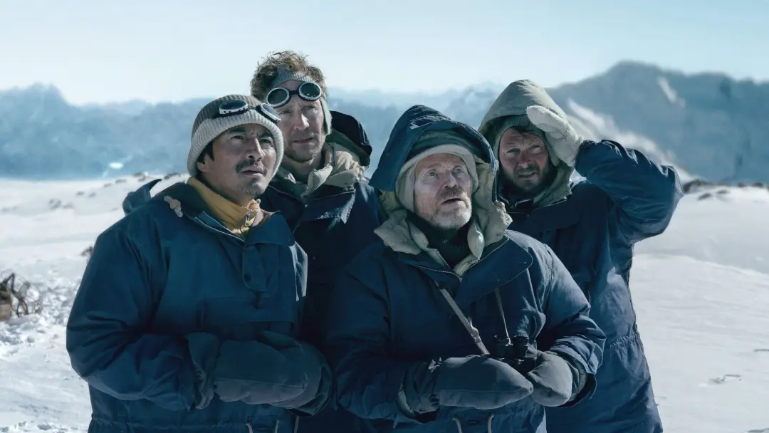 Everest, um feito do século vinte, não foi capturado com a grandiosidade da história real no filme do Tom Hiddleston. A…