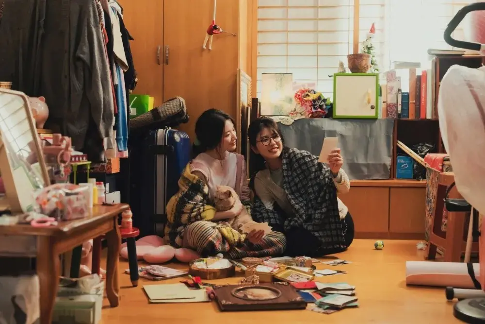 Shuhua, integrante do I-dle, estreia no cinema no filme Happily Ever After no Toronto Film Festival. É interessante ver…