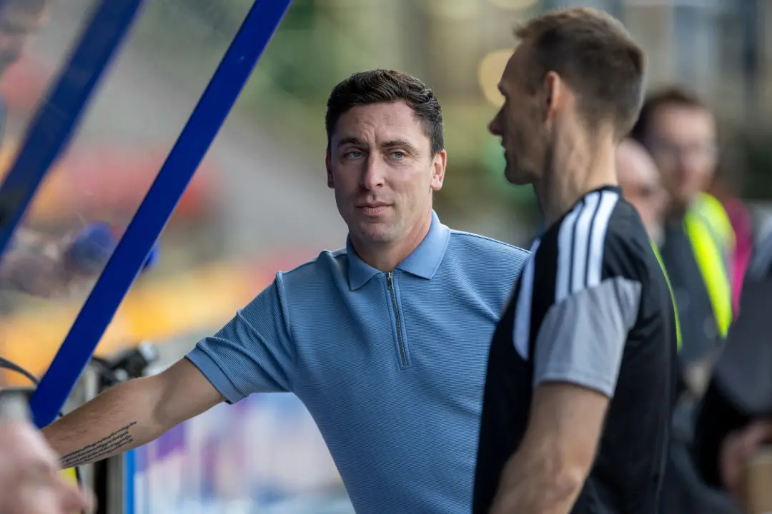 Scott Brown falou sobre a necessidade de o Celtic resolver o meio de campo, após a derrota por 3 a 0 para o Rangers. El…
