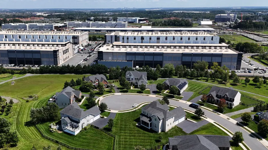 Loudoun County, Virgínia, tem a maior concentração de data centers do mundo e os moradores estão vendo um pagamento ine…