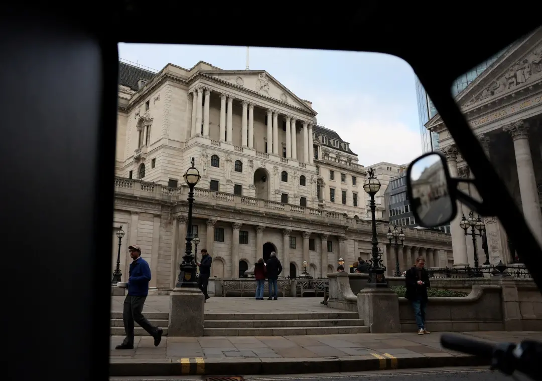 Banco da Inglaterra manteve os juros em 3,75% e prevê inflação acima de 4% no próximo ano. É preocupante essa instabili…