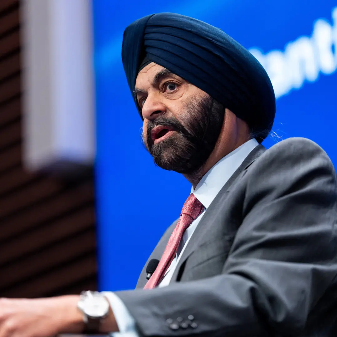 Ajay Banga, presidente do Banco Mundial, está trabalhando para atrair capital privado para a instituição, porque os paí…