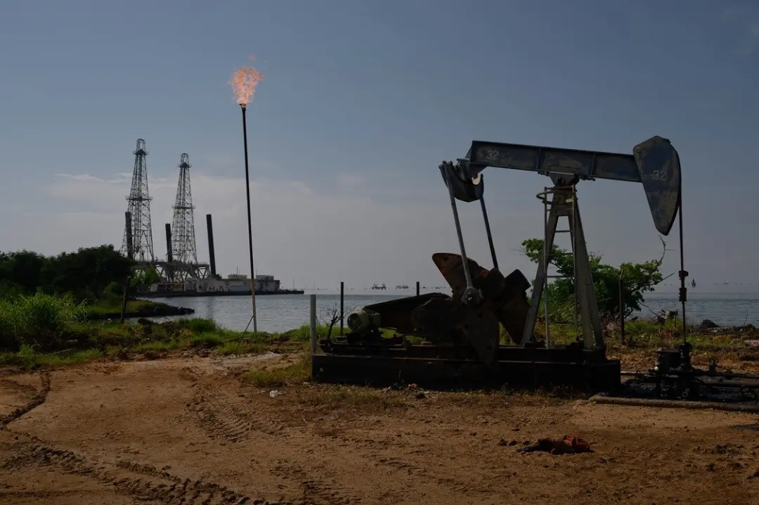 Arábia Saudita restaurando oleoduto, Brent caiu para perto de 103 US dólares o barril. A retomada da capacidade ajuda a…