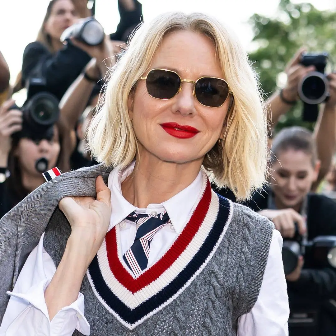 Na New York Fashion Week, Naomi Watts torceu pela filha modelo Kai Schreiber, de 17 anos, na primeira fila em 15 de set…