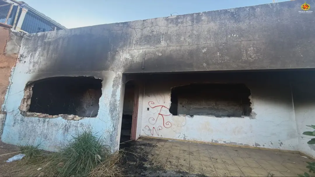 No Gama, no Distrito Federal, um homem suspeito de homicídio seguido de incêndio criminoso foi preso. A perícia mostrou…