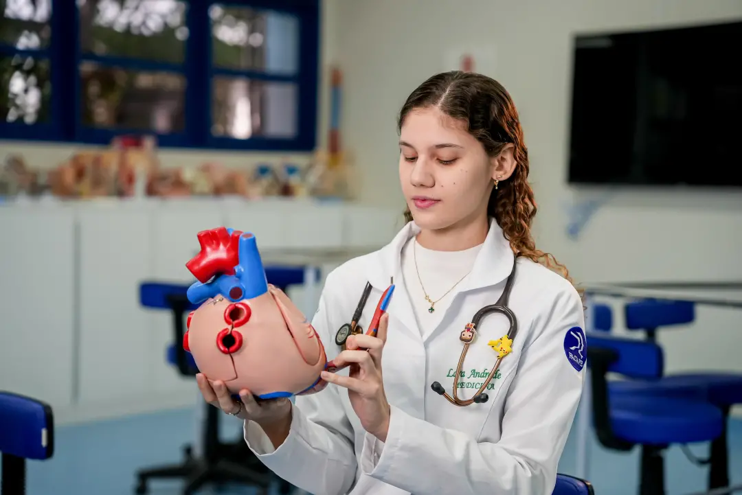 Inscrições abertas na Facape para o Vestibular Regional de Medicina, com prova marcada para 25 de outubro. Três bolsas …