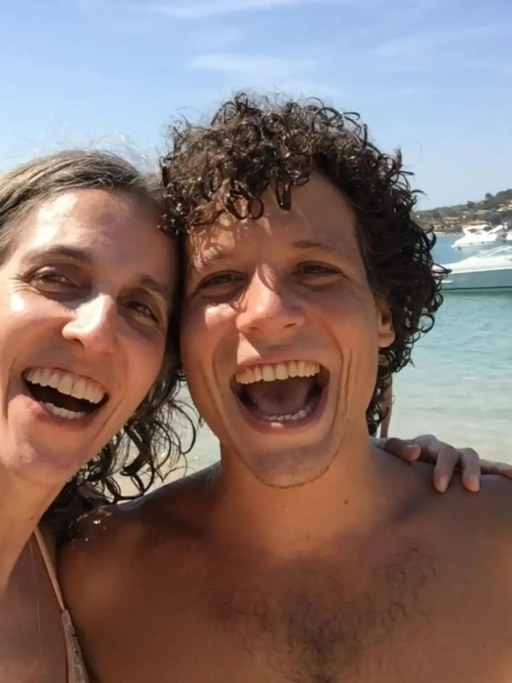 Ana Marcia Jacques Gambôa faleceu na quarta-feira, sendo madrinha de Chico Chico. É um momento de pesar por uma alma tã…