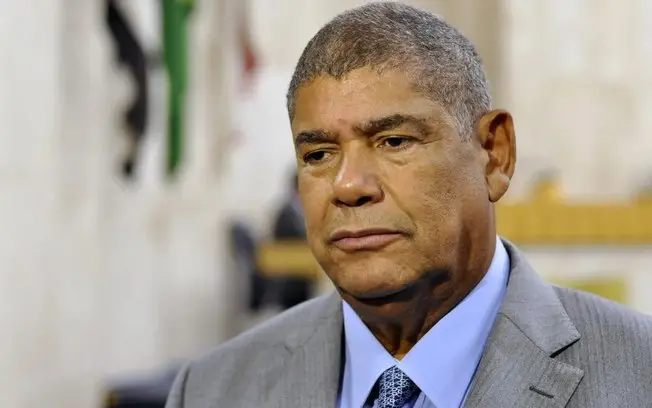 Milton Leite e outros alvos estão sob mandado de prisão em São Paulo na Operação Vectura Corrupta. A investigação apura…