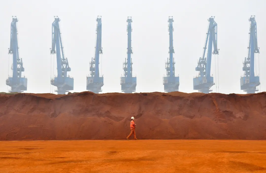 O minério de ferro subiu 0,28% na bolsa chinesa com compras intensificadas antes do feriado nacional. Isso mostra que a…